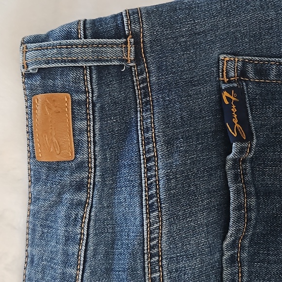 "Seven" shorts - Picture 2 of 4